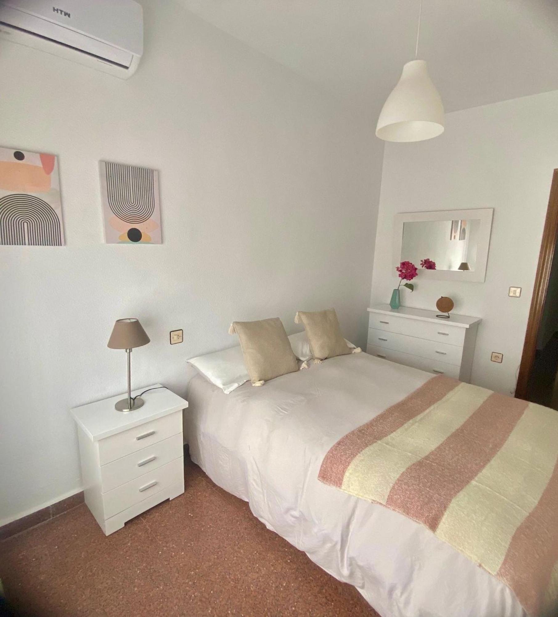 Vera Apartment, Acogedor Y Tranquilo En El Corazon De La Ciudad Antequera Exterior photo